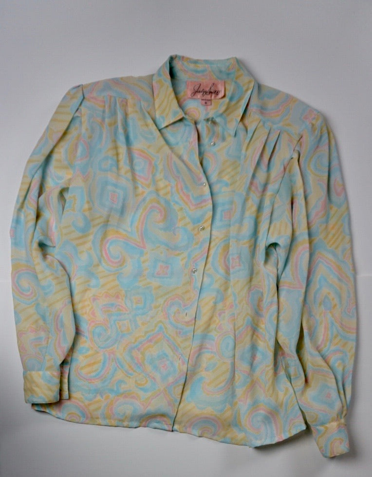 PASTEL PAISLEY BLOUSE WITH PEARL BUTTONS