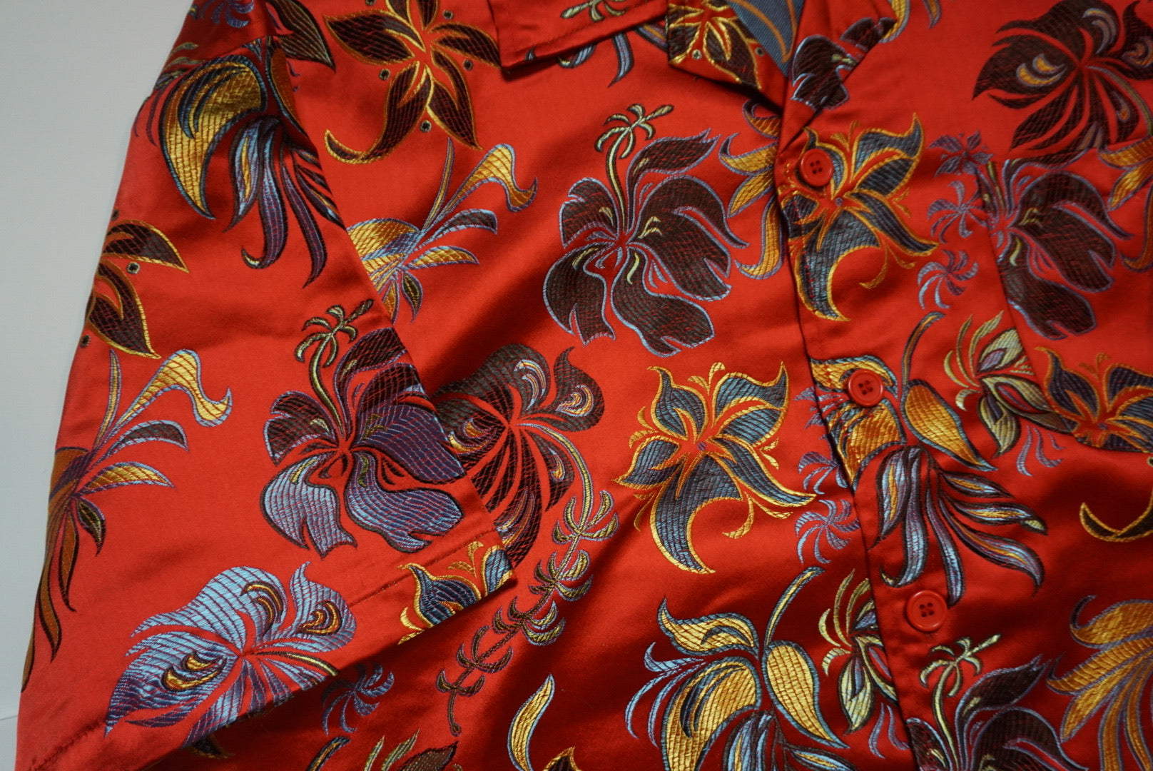 JACQUARD SATIN FLORAL SHORT SLEEVE BLOUSE